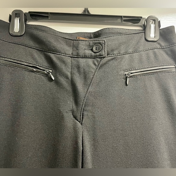 Danier | Leather-panelled Stretch Pant - Picture 4 of 13